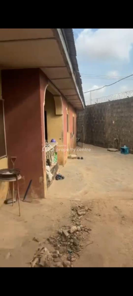 Property with of Several Structures, Ota Road, Sango Ota, Ogun, House for Sale