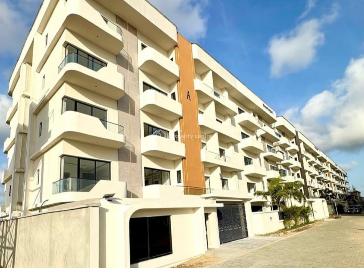 New and Serviced with 24/7 Power Supply Well-finished 2 Bedroom En-sui, Lekki Phase 1, Lekki, Lagos, Flat / Apartment for Rent