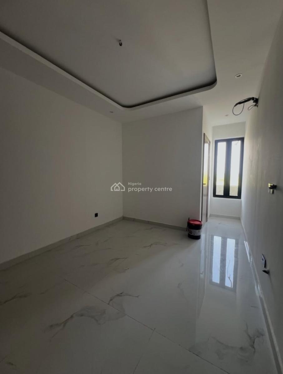 New and Serviced with 24/7 Power Supply Well-finished 2 Bedroom En-sui, Lekki Phase 1, Lekki, Lagos, Flat / Apartment for Rent