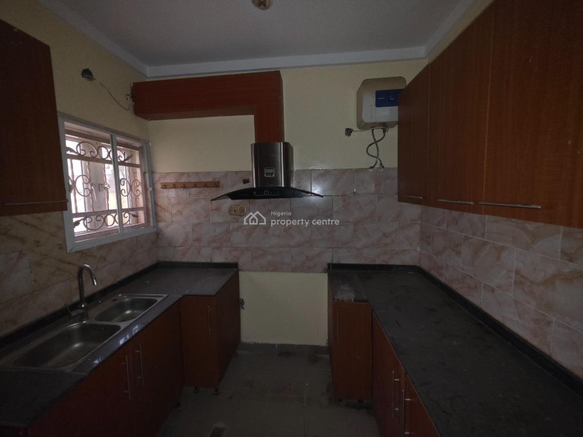 4-bedroom Terrace Duplex with Bq --spacious, Modern 4 Bedroom Duplex, Guzape District, Abuja, Terraced Duplex for Rent