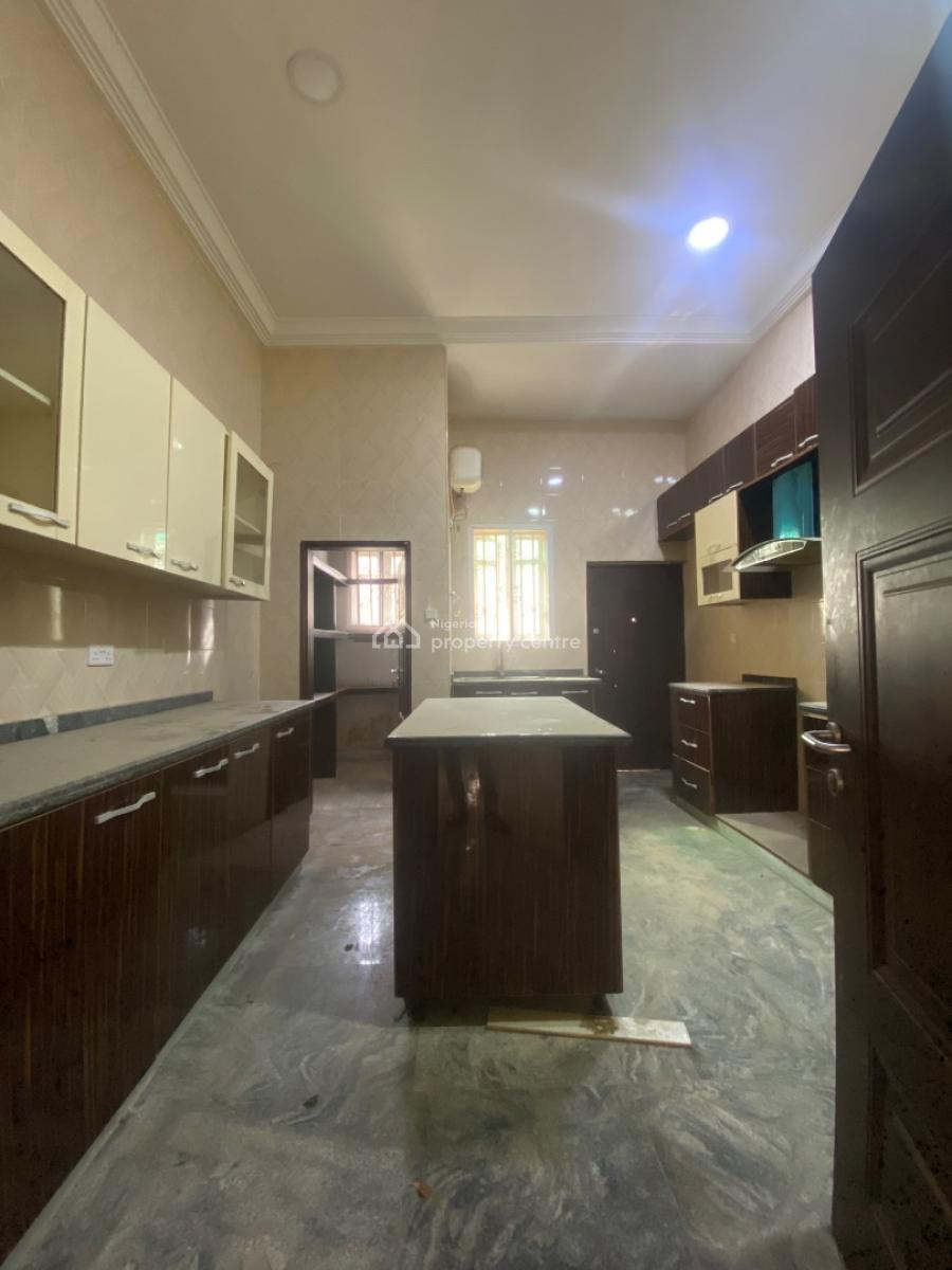 Spacious 4 Bedroom Terrace Duplex, Guzape Main, Guzape District, Abuja, Flat / Apartment for Rent