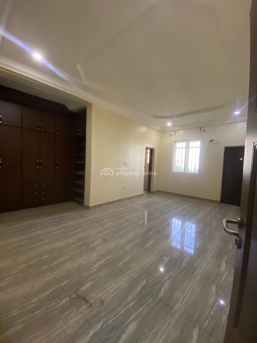 Spacious 4 Bedroom Terrace Duplex, Guzape Main, Guzape District, Abuja, Flat / Apartment for Rent