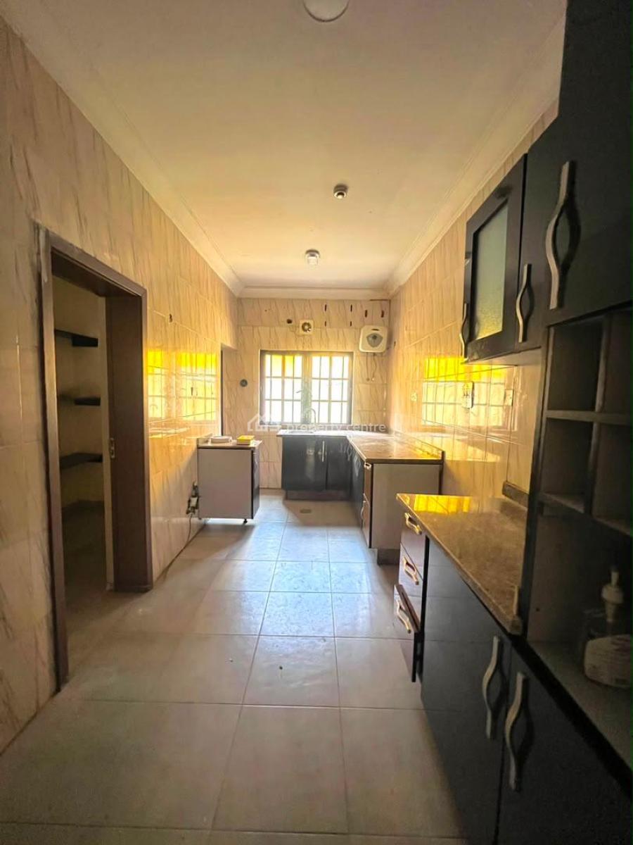 Spacious 3 Bedroom Ground Floor Apartment with Bq at Old Ikoyi, 5 Minutes Drive to Ikoyi Club, Old Ikoyi, Ikoyi, Lagos, Flat / Apartment for Sale