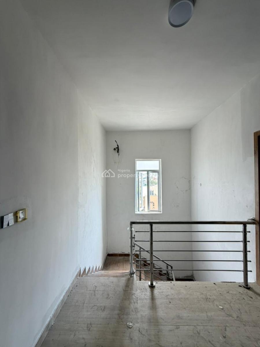 Contemporary 3 Bedroom Maisonette, Phase 1, Lekki, Lagos, Flat / Apartment for Sale