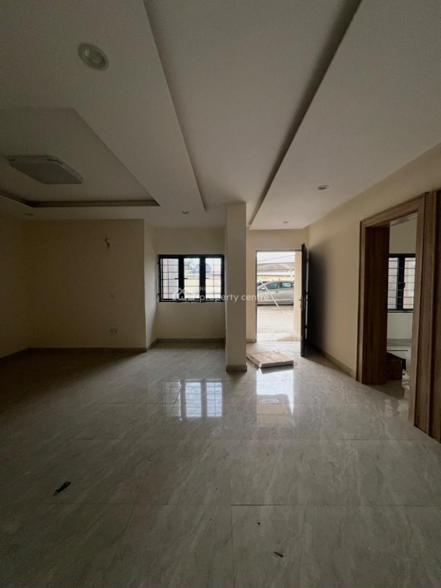 4 Bedroom Townhouse with En-suite Bq, Mabushi, Abuja, Semi-detached Duplex for Rent