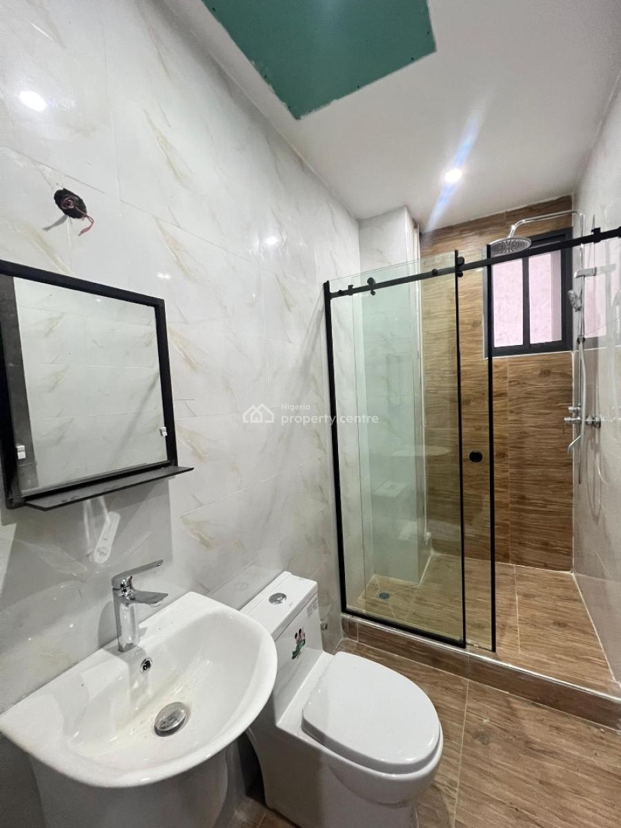 Brand New 2 Bedroom Apartments & 3 Bedroom Penthouse with Pool, Lekki, Lekki Phase 1, Lekki, Lagos, Flat / Apartment for Sale