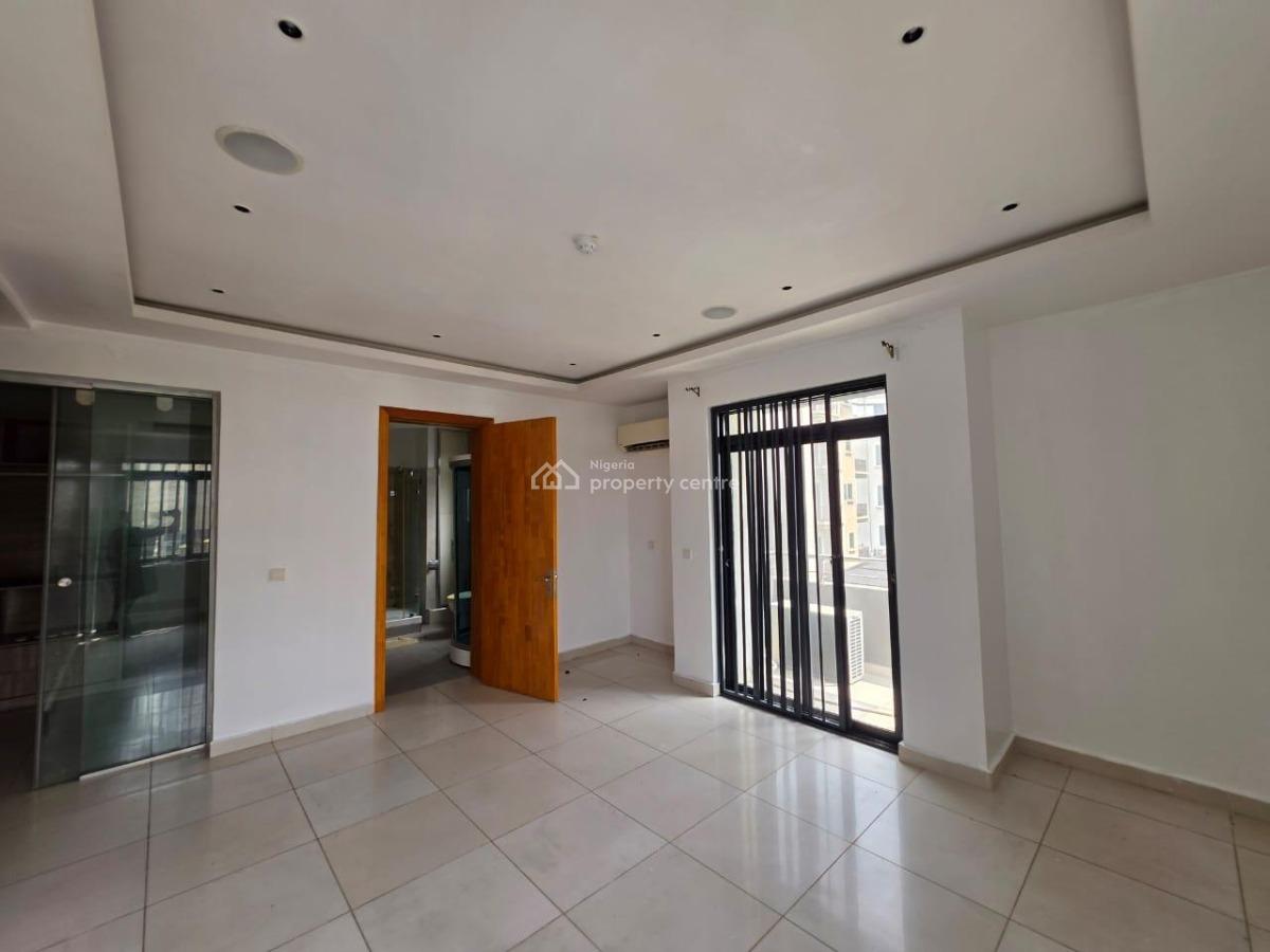 Spacous Massive Luxury 3 Bedroom Flat, Secure Estate, Lekki Phase 1, Lekki, Lagos, Flat / Apartment for Rent