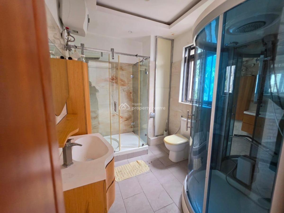 Spacous Massive Luxury 3 Bedroom Flat, Secure Estate, Lekki Phase 1, Lekki, Lagos, Flat / Apartment for Rent