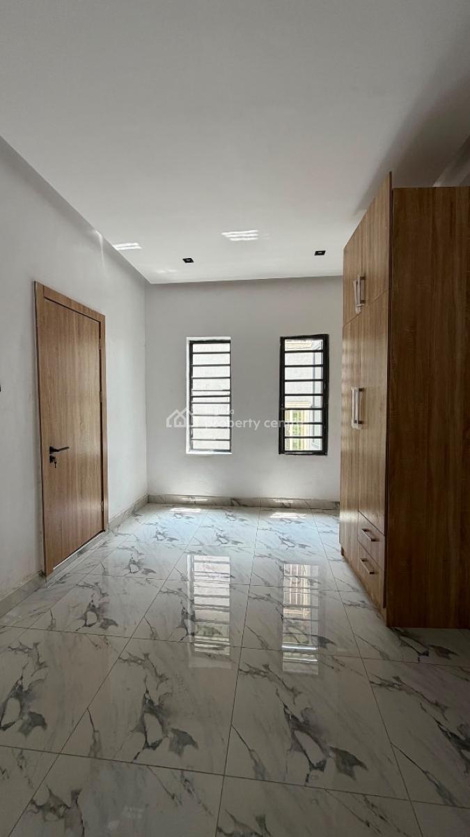 Newly Built 3 Bedroom Apartment, Yaba, Lagos, Flat / Apartment for Sale