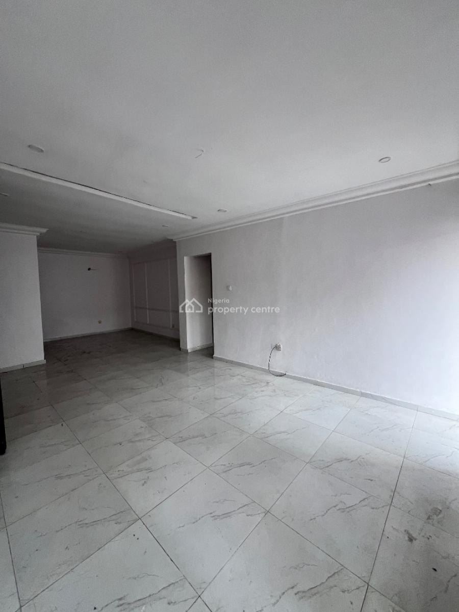 Spacious 3 Bedroom Apartment, Lekki Phase 1, Lekki, Lagos, Flat / Apartment for Rent