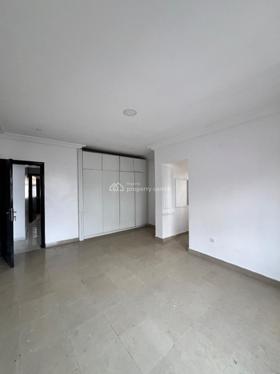 Spacious 3 Bedroom Apartment, Lekki Phase 1, Lekki, Lagos, Flat / Apartment for Rent