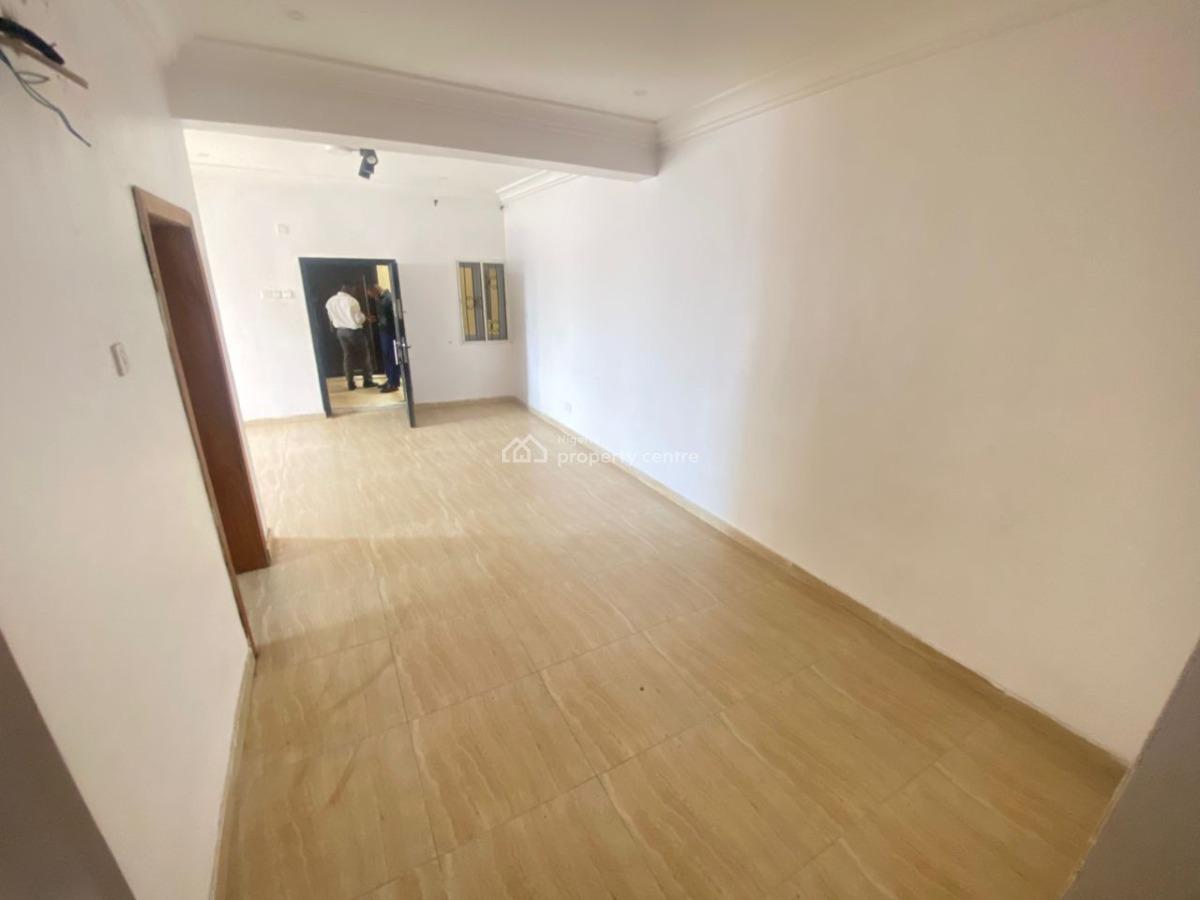 Luxury Serviced 2 Bedroom Apartment Upstairs, Shoprite Road Osapa London, Lekki, Lagos, Flat / Apartment for Rent