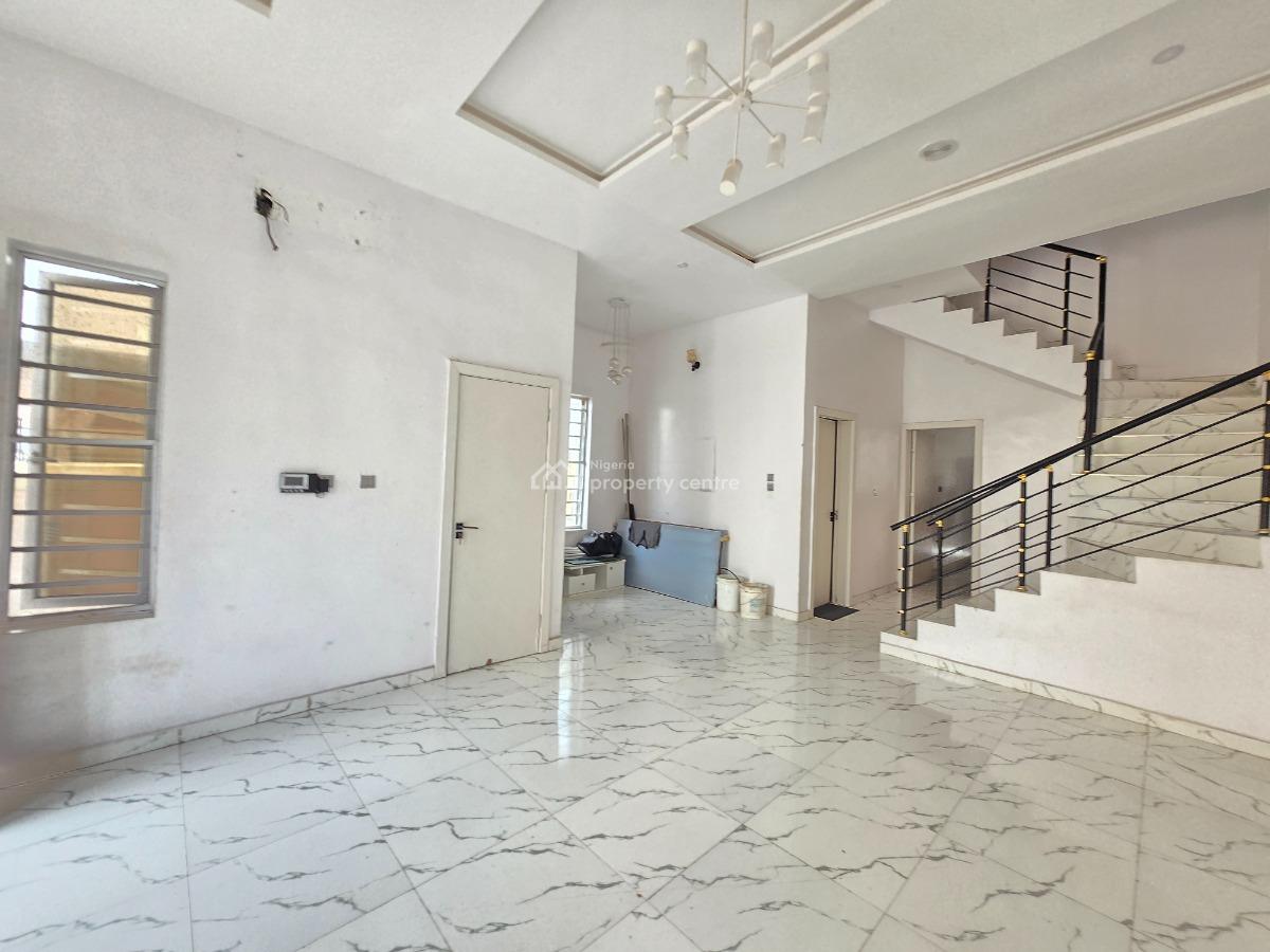 4 Bedroom Semi Detached Duplex with Bq for Distress, Royal Pine Estate, Lekki Expressway, Lekki, Lagos, Semi-detached Duplex for Sale