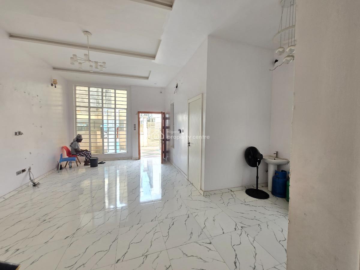4 Bedroom Semi Detached Duplex with Bq for Distress, Royal Pine Estate, Lekki Expressway, Lekki, Lagos, Semi-detached Duplex for Sale