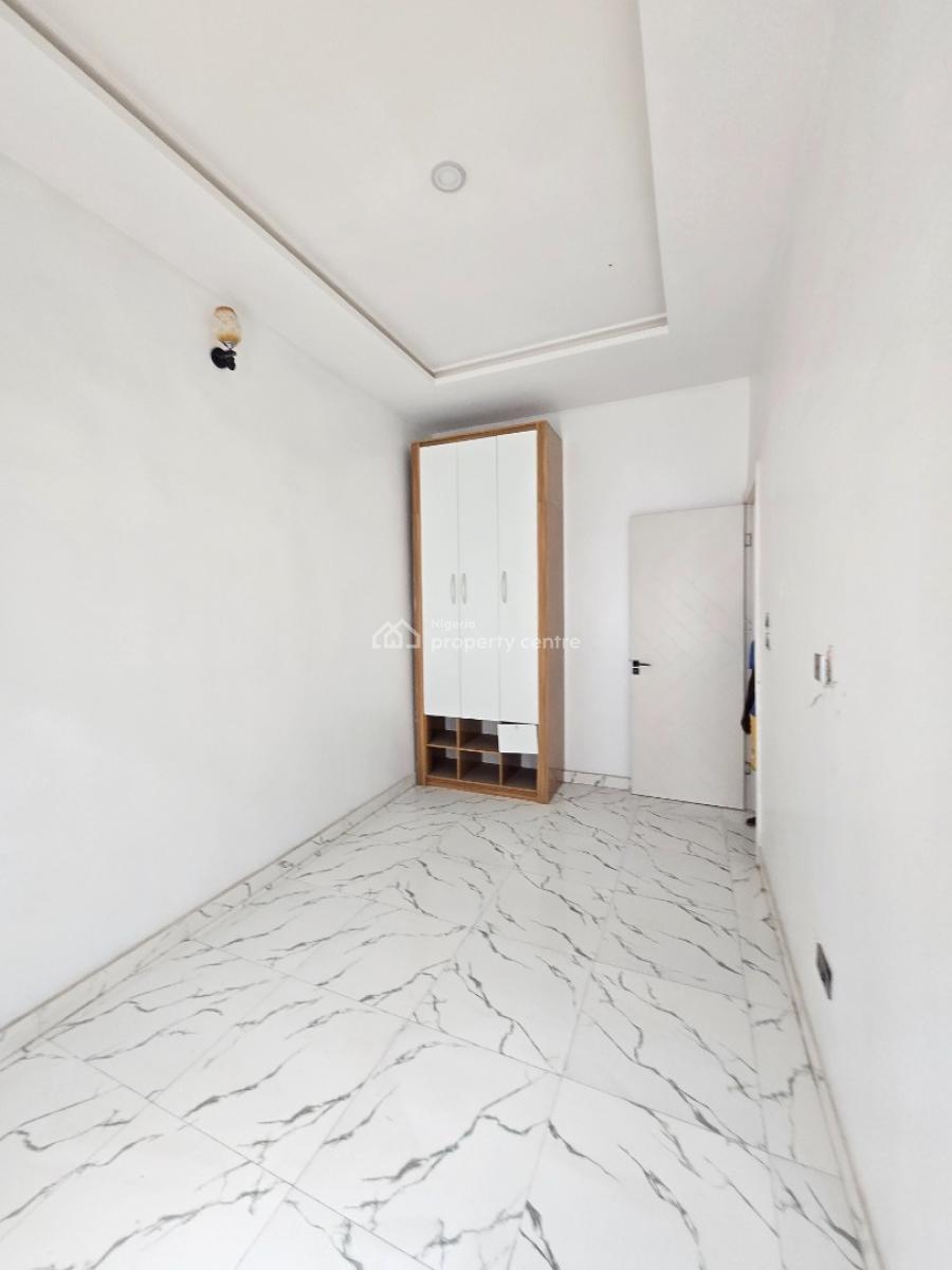4 Bedroom Semi Detached Duplex with Bq for Distress, Royal Pine Estate, Lekki Expressway, Lekki, Lagos, Semi-detached Duplex for Sale