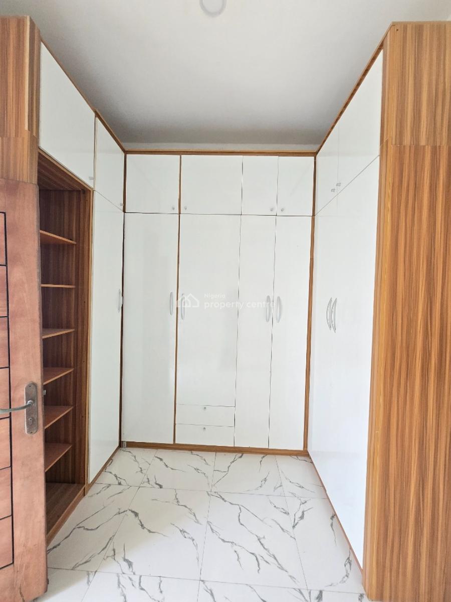 4 Bedroom Semi Detached Duplex with Bq for Distress, Royal Pine Estate, Lekki Expressway, Lekki, Lagos, Semi-detached Duplex for Sale
