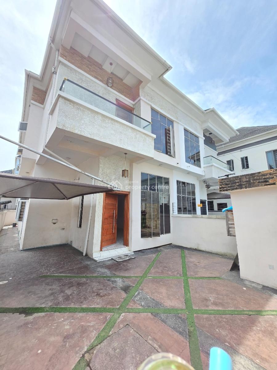 4 Bedroom Semi Detached Duplex with Bq for Distress, Royal Pine Estate, Lekki Expressway, Lekki, Lagos, Semi-detached Duplex for Sale