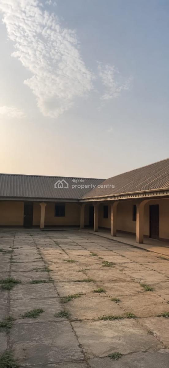 5units of Single(room and Parlour), Opposite Och(osogbo Central Hospital), Oke Baale Area, Osogbo, Osun, Block of Flats for Sale