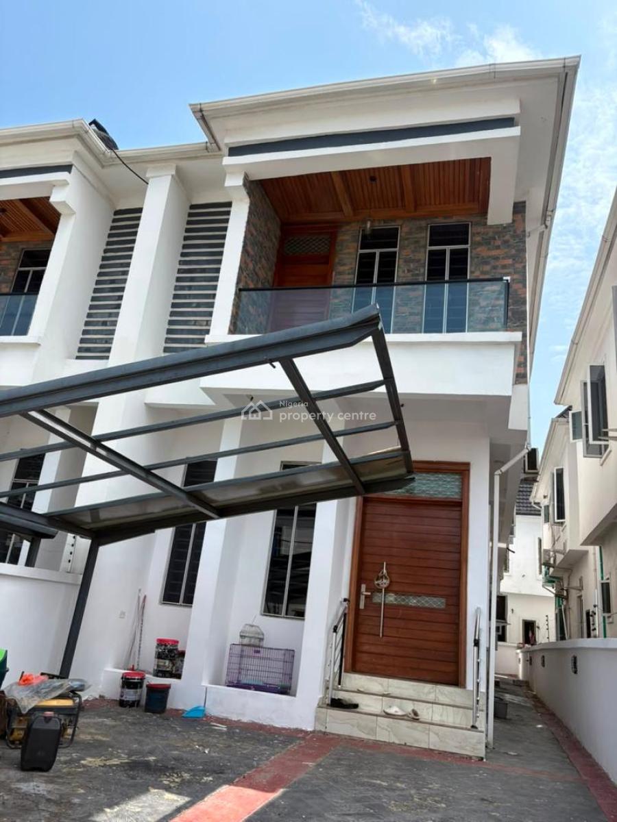 Spacious Guest Room in a Shared Apartment, Oral Extension, Lekki, Lagos, Flat / Apartment for Rent