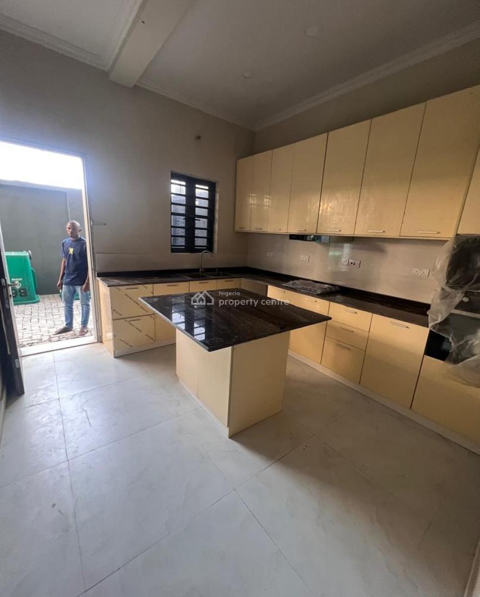 2 Bedroom Apartment, Ikota, Lekki, Lagos, Block of Flats for Sale