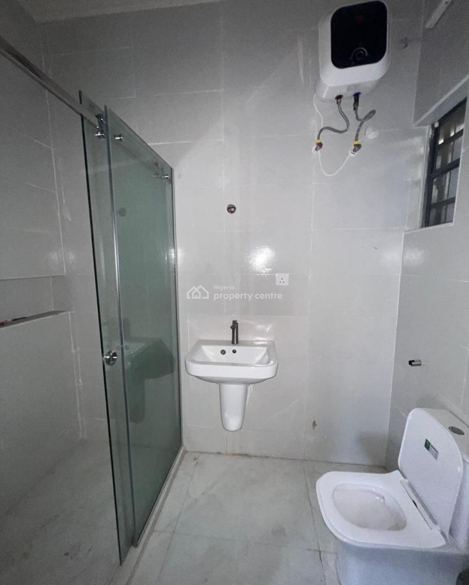 2 Bedroom Apartment, Ikota, Lekki, Lagos, Block of Flats for Sale