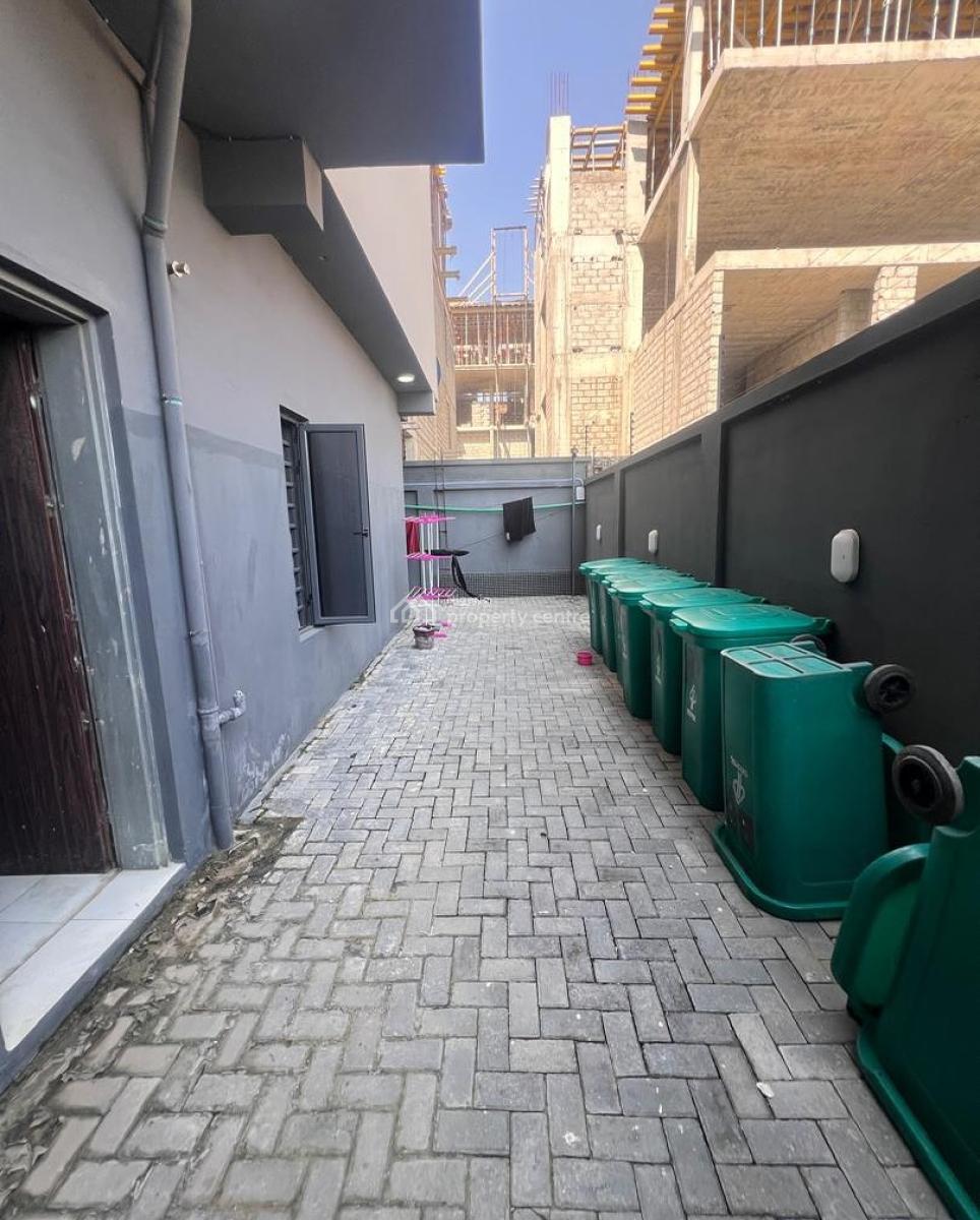 2 Bedroom Apartment, Ikota, Lekki, Lagos, Block of Flats for Sale