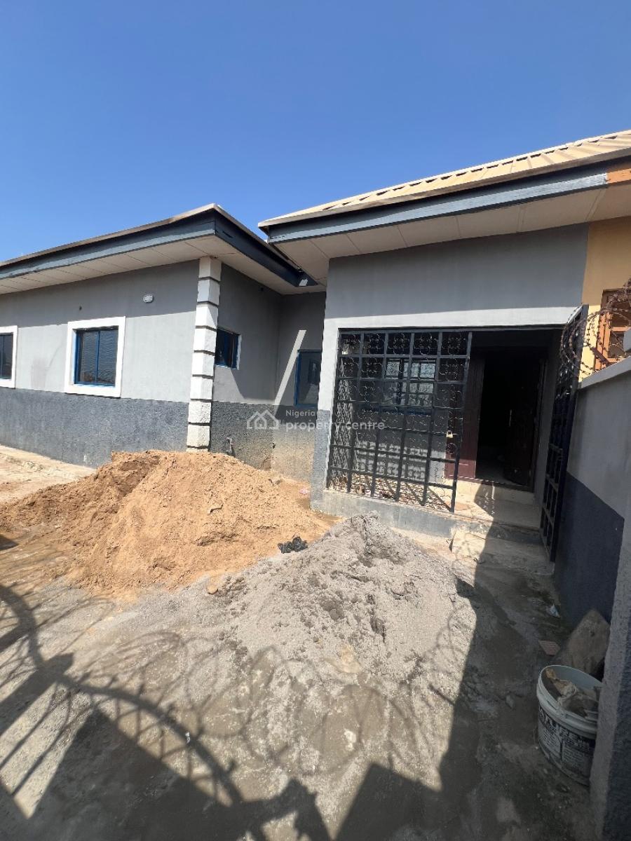 3bedroom, Cloth Street, Lokogoma District, Abuja, Semi-detached Bungalow for Rent