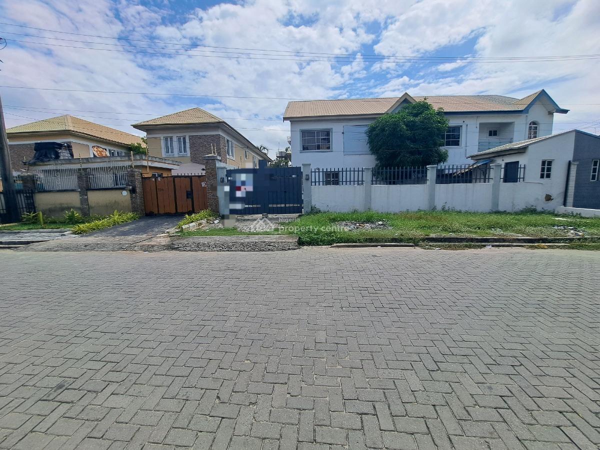 Four  Bedroom Semi Detached Duplex with 2 Rooms Bq, Lekki Phase 1, Lekki, Lagos, Semi-detached Duplex for Rent