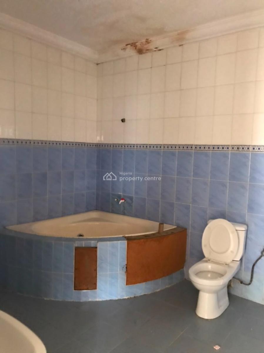 Four  Bedroom Semi Detached Duplex with 2 Rooms Bq, Lekki Phase 1, Lekki, Lagos, Semi-detached Duplex for Rent