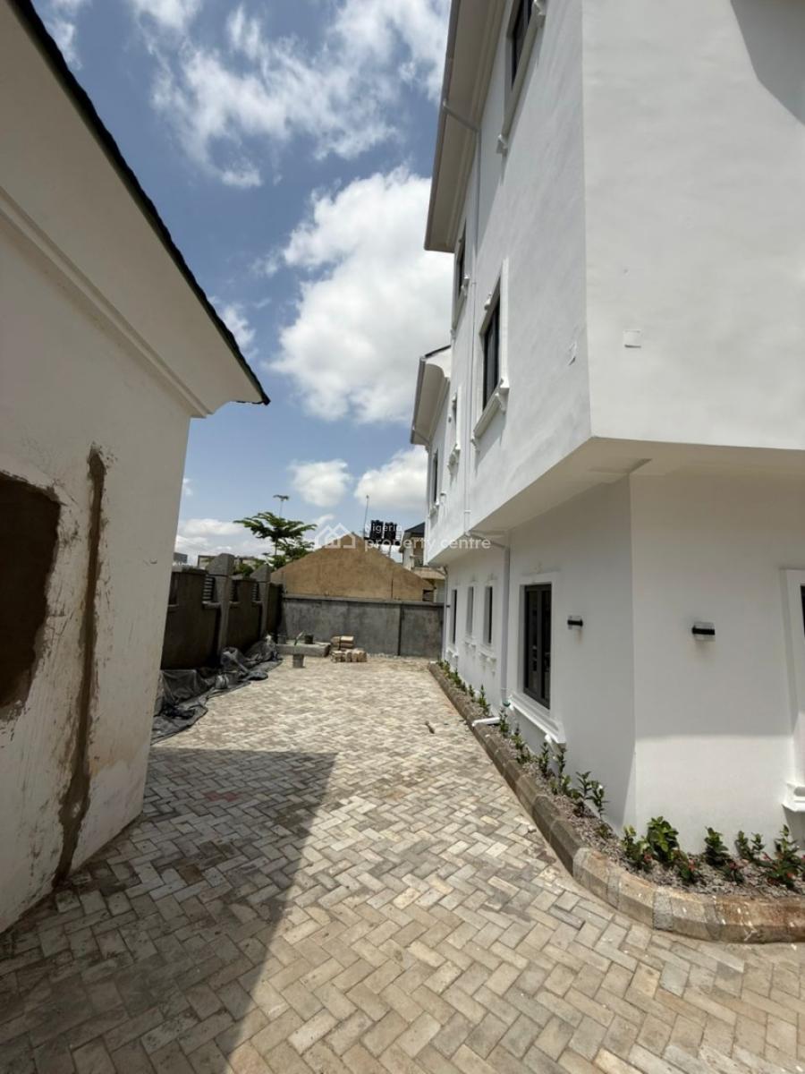 Luxury 5 Spacious Bedroom Simi Detached Duplex, Princetonian Estate, Guzape District, Abuja, Semi-detached Duplex for Sale