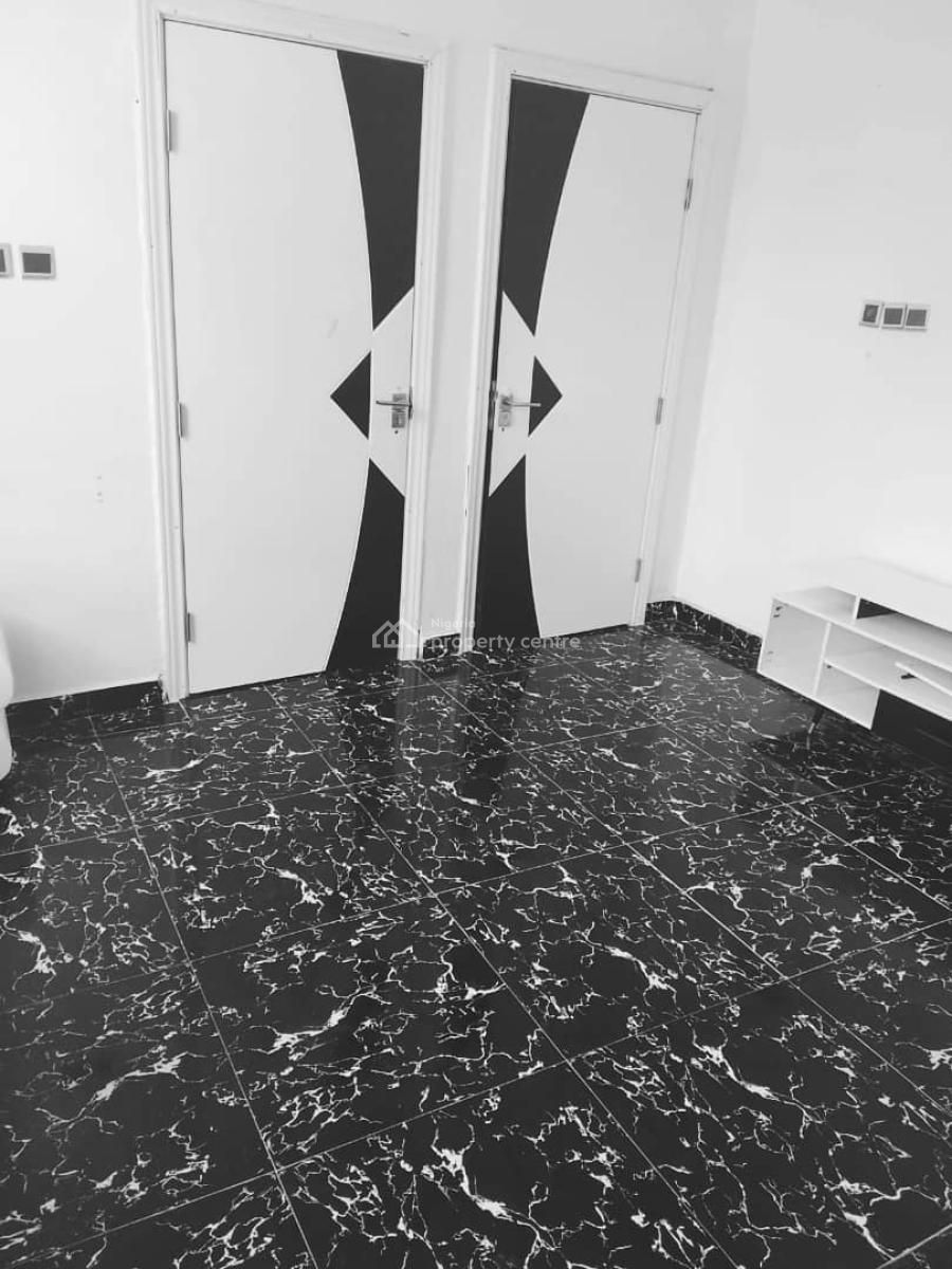Spacious Luxury  Room Upstairs with Shared Kitchen, Ikota, Lekki, Lagos, Self Contain (single Rooms) for Rent