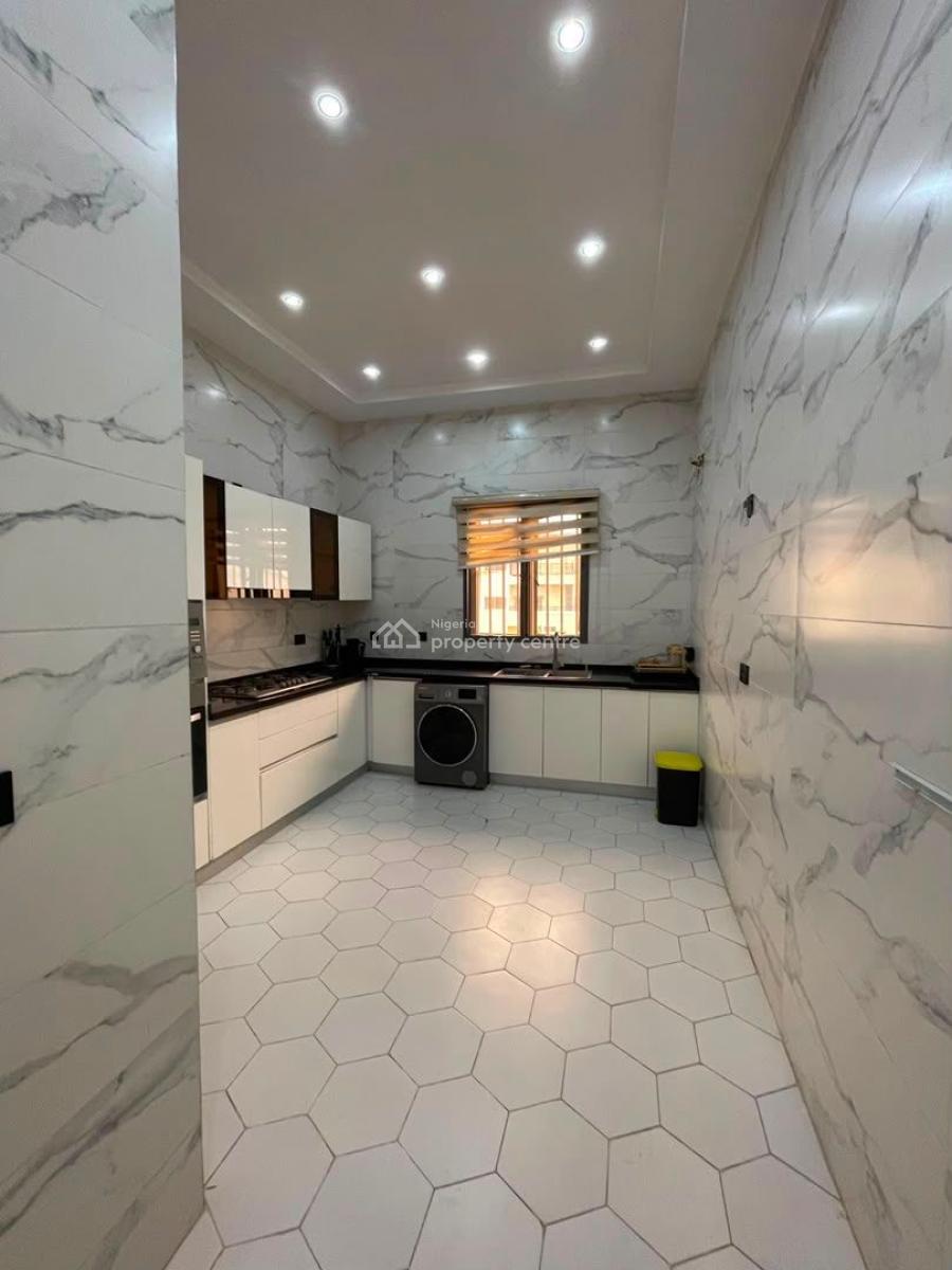Three (3) Bedroom Penthouse, Lekki Phase 1, Lekki Phase 1, Lekki, Lagos, House for Rent