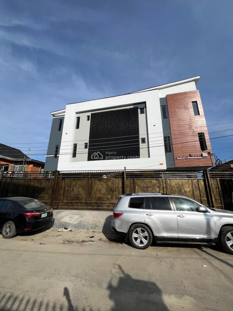 Deluxe 2 Bedroom Apartment, Surulere, Lagos, Block of Flats for Sale