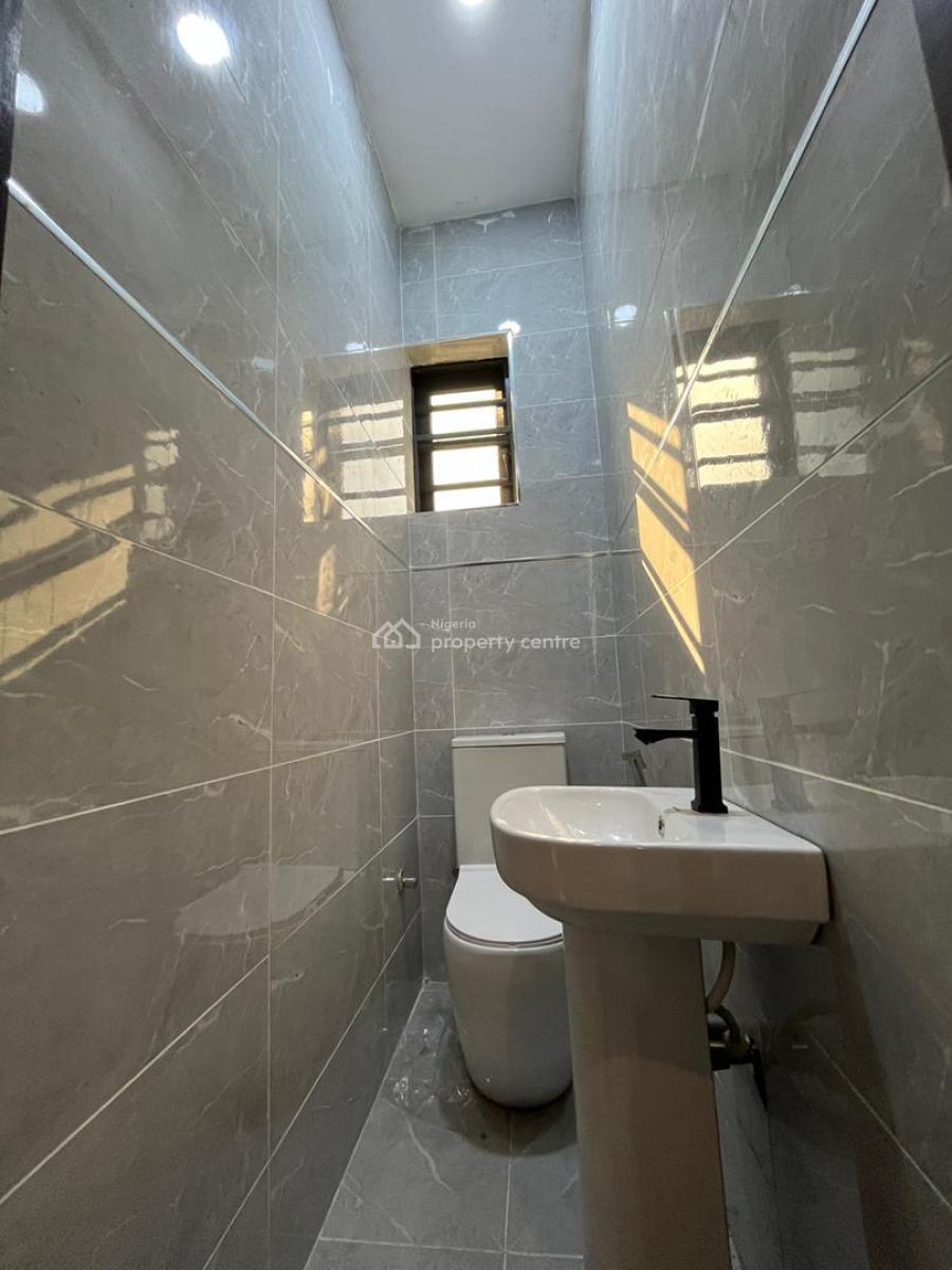 Deluxe 2 Bedroom Apartment, Surulere, Lagos, Block of Flats for Sale