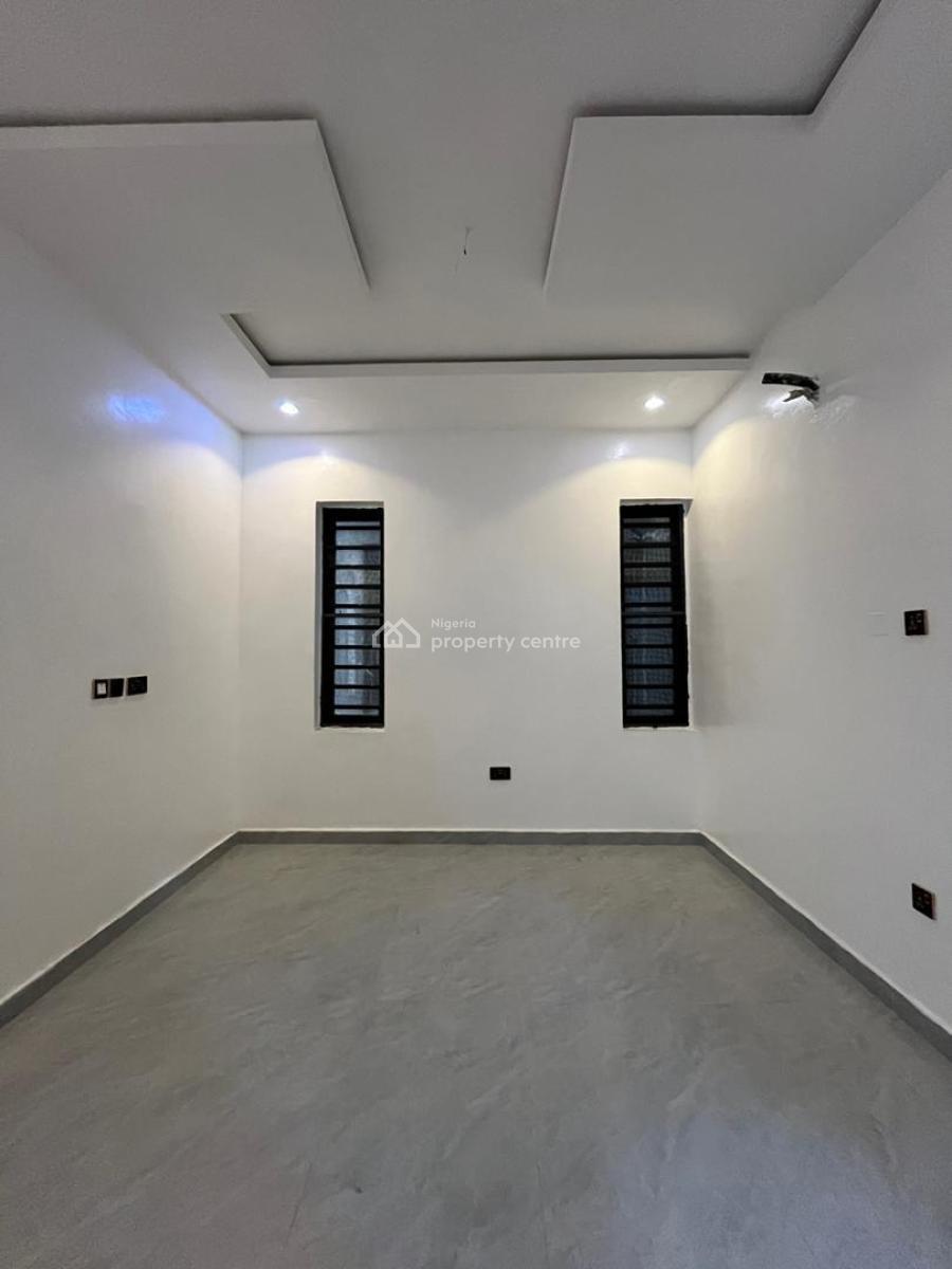 Deluxe 2 Bedroom Apartment, Surulere, Lagos, Block of Flats for Sale