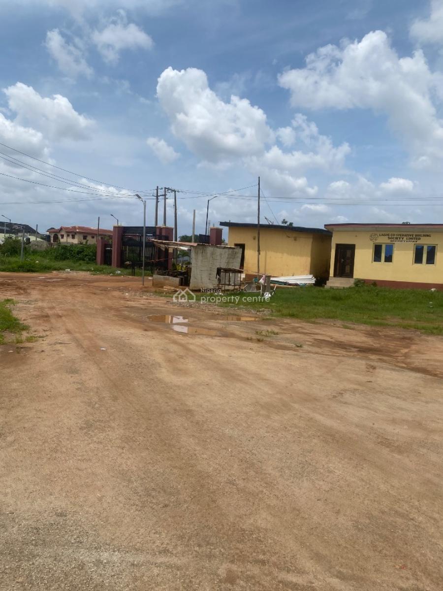 Luxury 3-bedroom Bungalow with a Miniflat, Ishefun Road, Ayobo, Lagos, Detached Bungalow for Sale