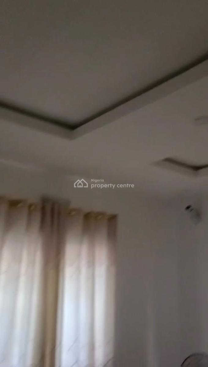 a Spacious Room Shared  in a 2bedroom Apt, Sangotedo, Ajah, Lagos, Flat / Apartment for Rent