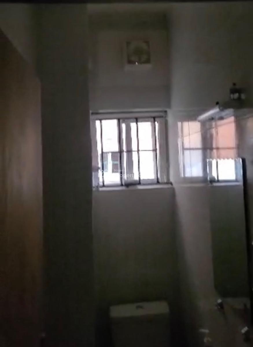 a Spacious Room Shared  in a 2bedroom Apt, Sangotedo, Ajah, Lagos, Flat / Apartment for Rent