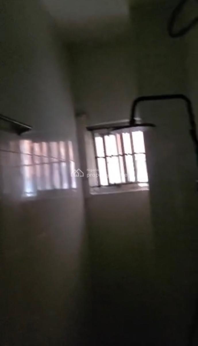 a Spacious Room Shared  in a 2bedroom Apt, Sangotedo, Ajah, Lagos, Flat / Apartment for Rent