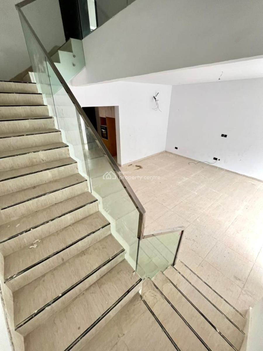 Luxury 3 Bedroom Maisonette with Bq, Lekki Phase 1, Lekki, Lagos, Flat / Apartment for Sale
