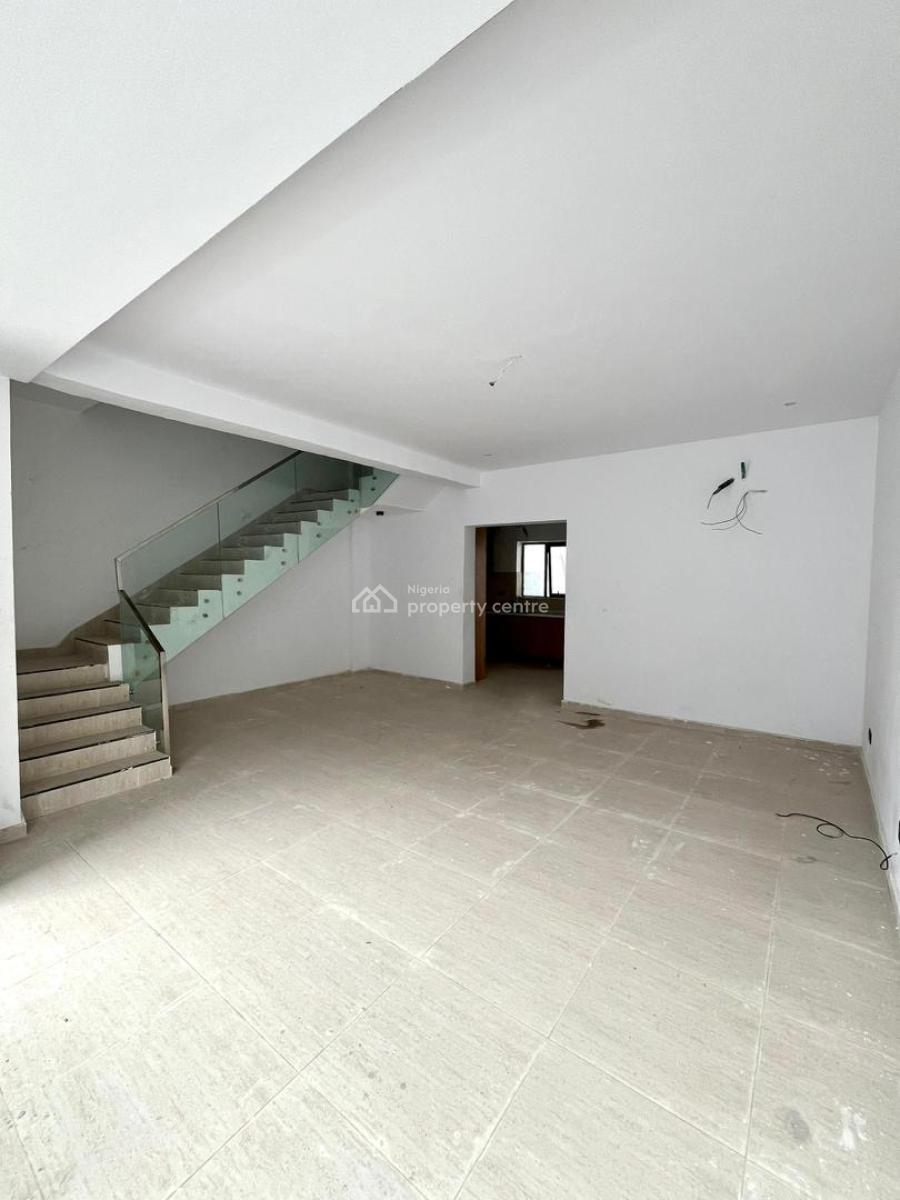 Luxury 3 Bedroom Maisonette with Bq, Lekki Phase 1, Lekki, Lagos, Flat / Apartment for Sale