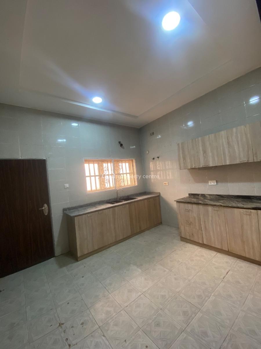 5 Bedroom Terrace Duplex with a Bq, Guzape Main, Guzape District, Abuja, Flat / Apartment for Rent