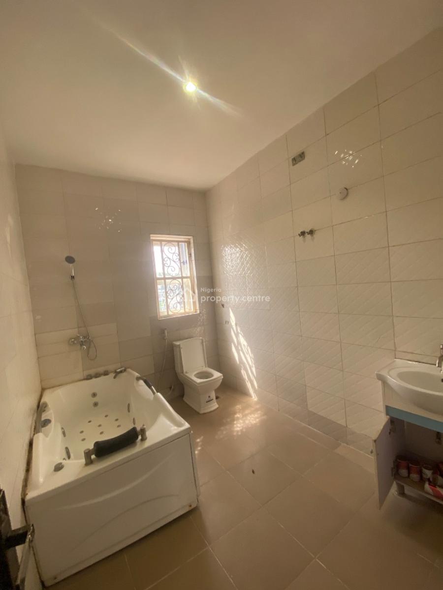 5 Bedroom Terrace Duplex with a Bq, Guzape Main, Guzape District, Abuja, Flat / Apartment for Rent