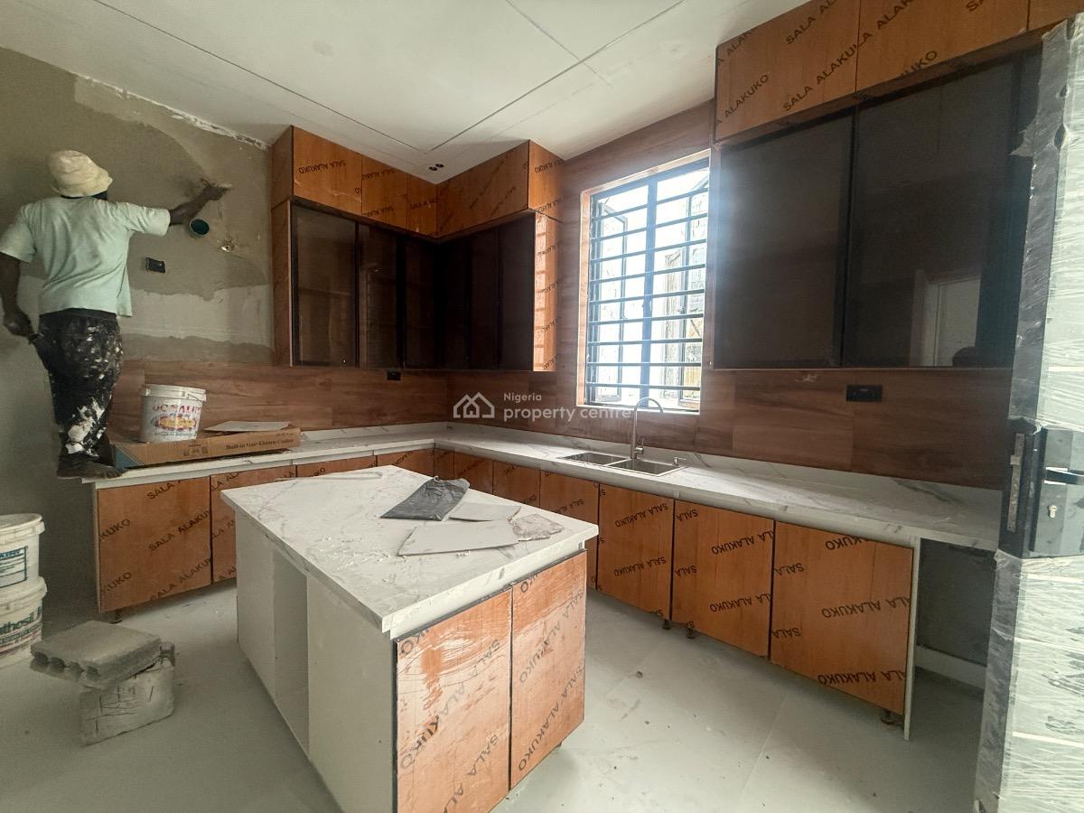 5 Bedroom Detached Available, Lekki Phase 2, Lekki, Lagos, Detached Duplex for Sale