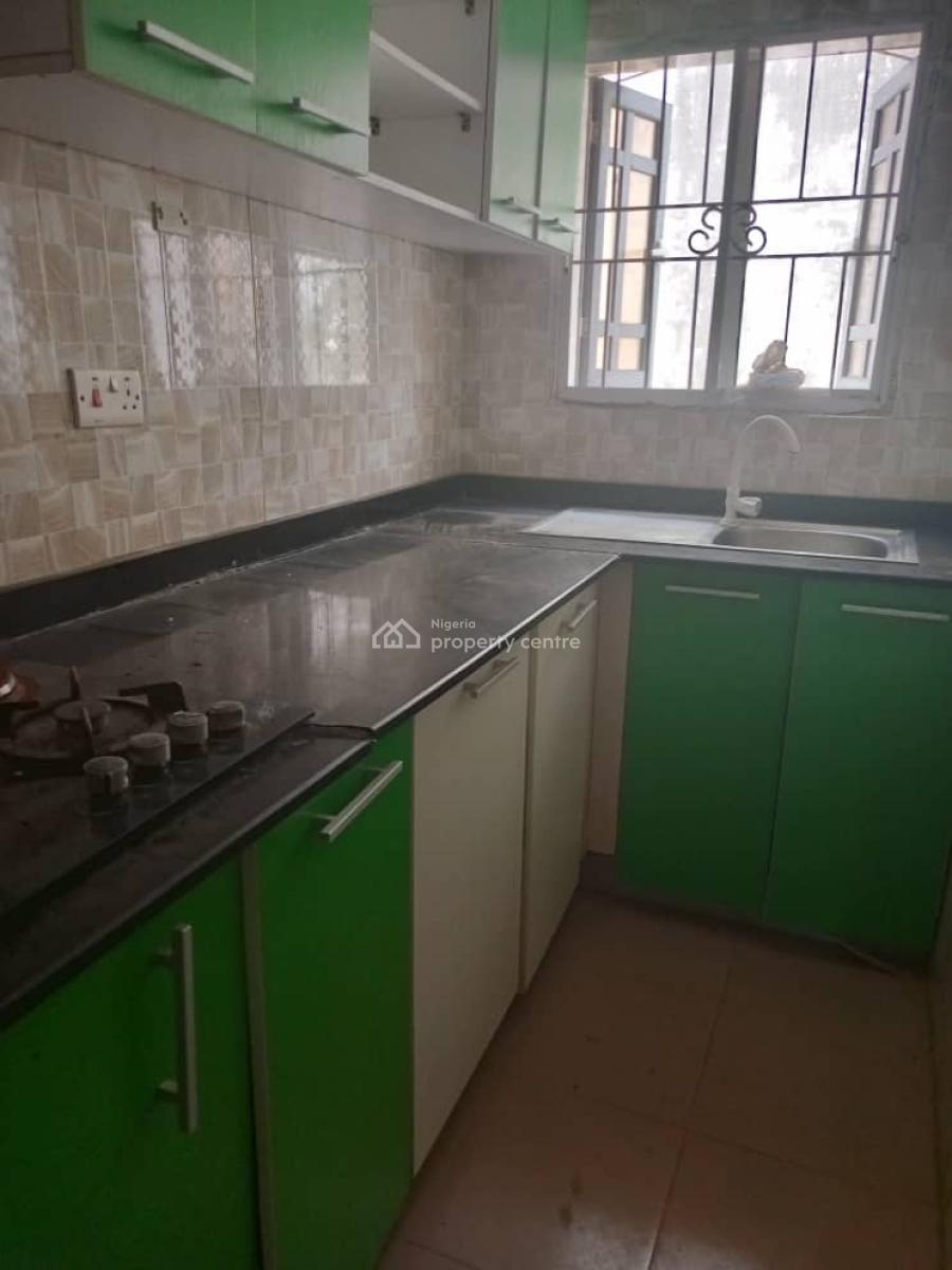 Beautiful 2bedroom Apartment Upstairs, Ologolo Lekki, Ologolo, Lekki, Lagos, Flat / Apartment for Rent