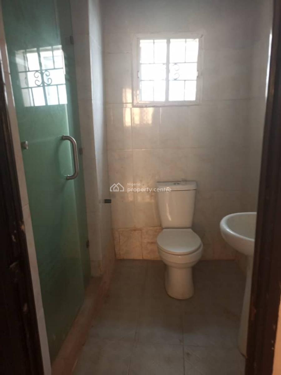 Beautiful 2bedroom Apartment Upstairs, Ologolo Lekki, Ologolo, Lekki, Lagos, Flat / Apartment for Rent