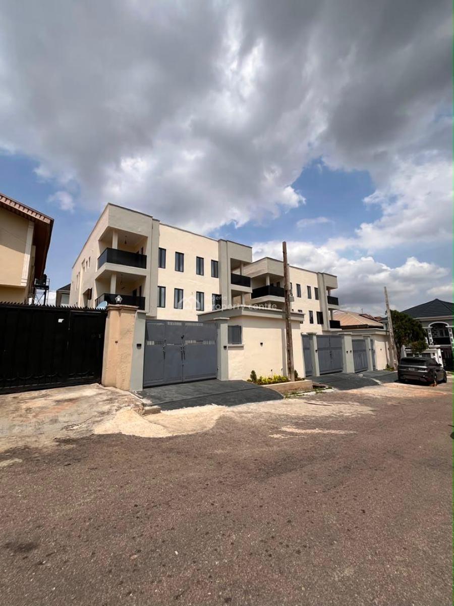 Deluxe 5 Bedroom Semi Detached Triplex with a Bq, Magodo, Lagos, Semi-detached Duplex for Sale