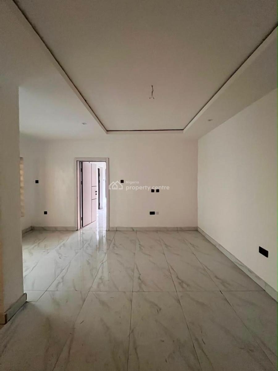Deluxe 5 Bedroom Semi Detached Triplex with a Bq, Magodo, Lagos, Semi-detached Duplex for Sale