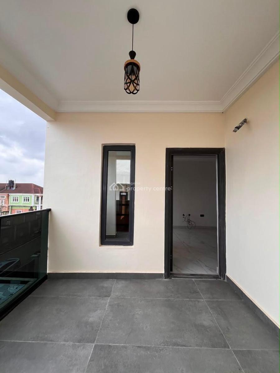 Deluxe 5 Bedroom Semi Detached Triplex with a Bq, Magodo, Lagos, Semi-detached Duplex for Sale
