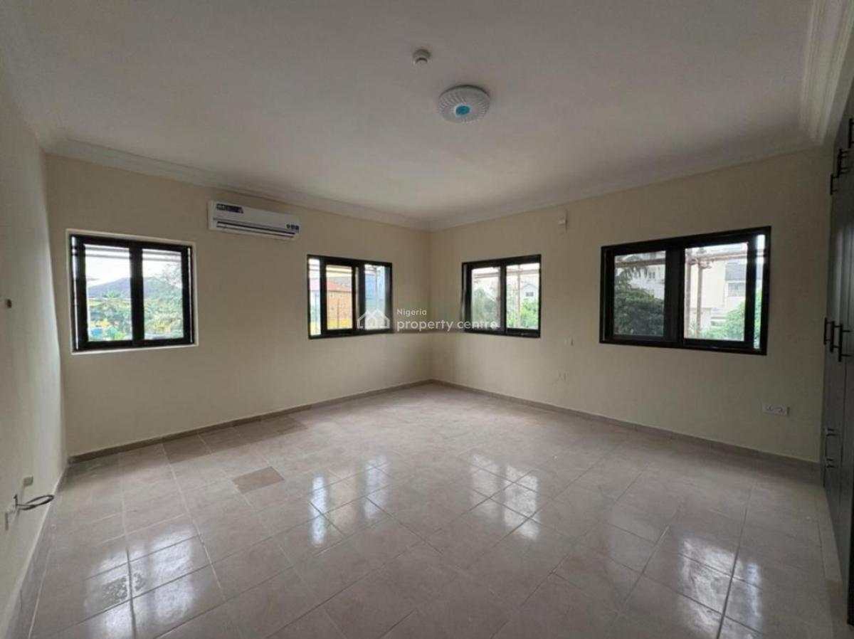 Newly Renovated 3-bedroom Apartments -, Lekki Phase 1, Lekki, Lagos, Flat / Apartment for Rent